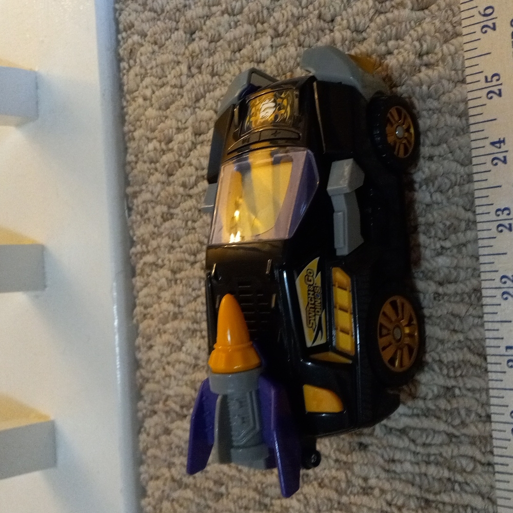 Switch and Go Dinos "Mc Roar"